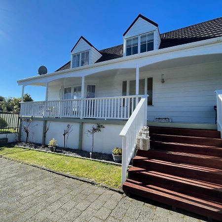 2Mins To Lakefront Family Retreat Lago Lago Taupo Esterno foto